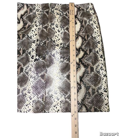 NWT. Jaclyn Smith, Faux snake skin, pencil skirt ￼Size 14 - Picture 4 of 9